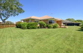 5 Kochia Avenue, Pyes Pa