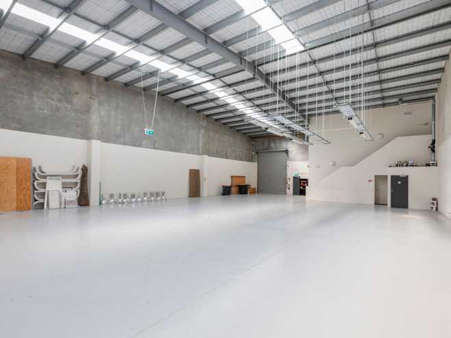 Double Office/Warehouse Unit - North of the City