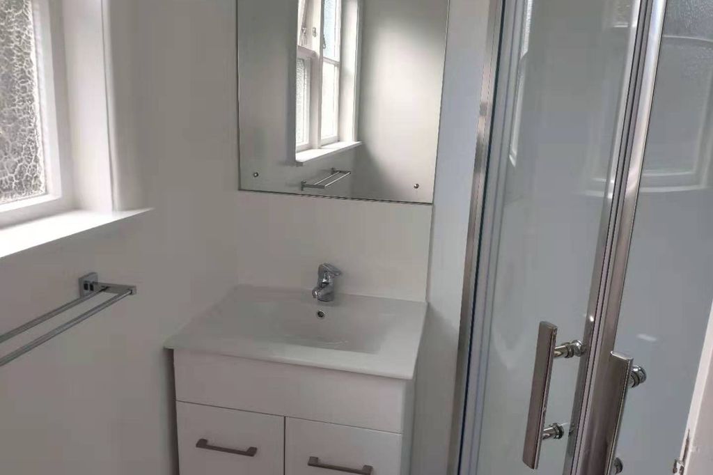 Cozy sunny house in central Takapuna 5
