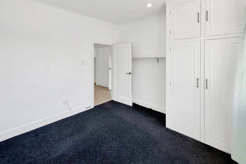 THREE BEDROOMS - ASHBURTON 4
