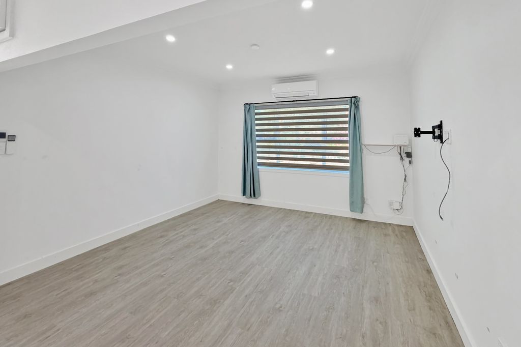 THREE BEDROOMS - ASHBURTON 3