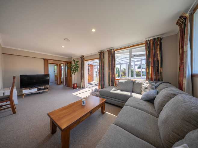 22 Freestone Place, Manapouri