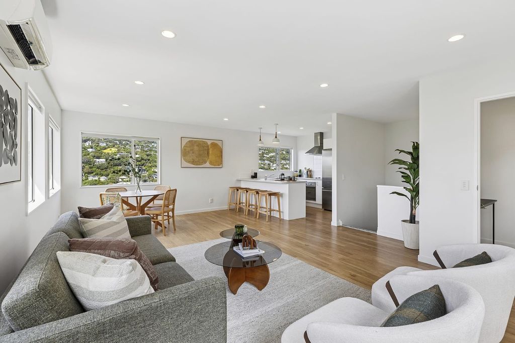Three Bedrooms, Crofton Downs 2