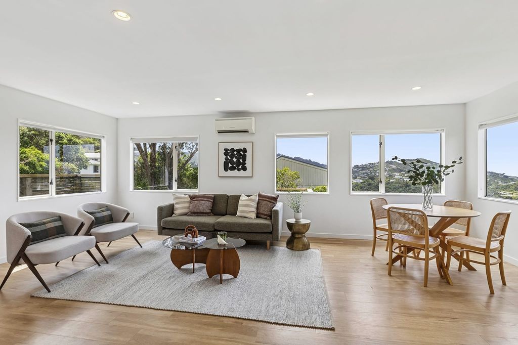 Three Bedrooms, Crofton Downs 4