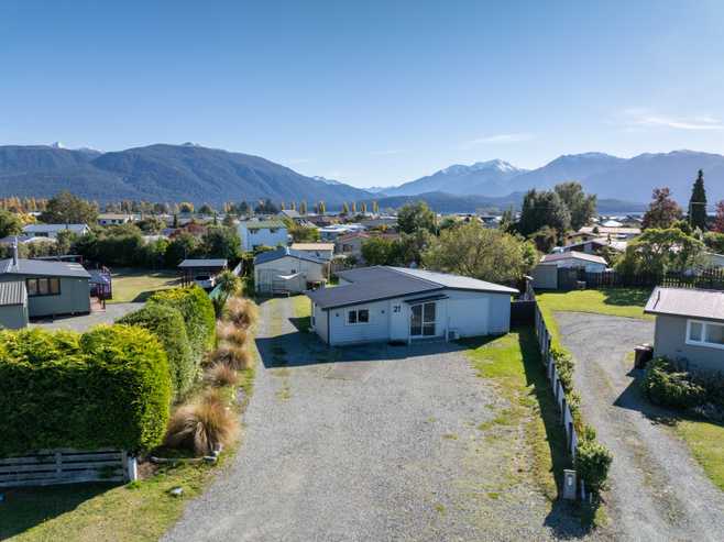 21 Mackinnon Loop, Te Anau