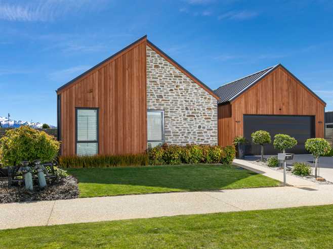 9 Doug Ledgerwood Drive, Wanaka