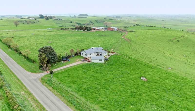 323 Rotokare Road, Eltham