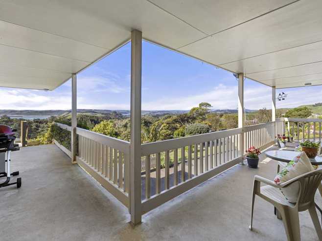 6 Upper Wainui Road, Raglan