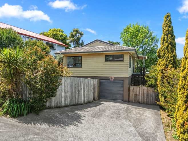 1/15 Kupari Place, Totara Vale
