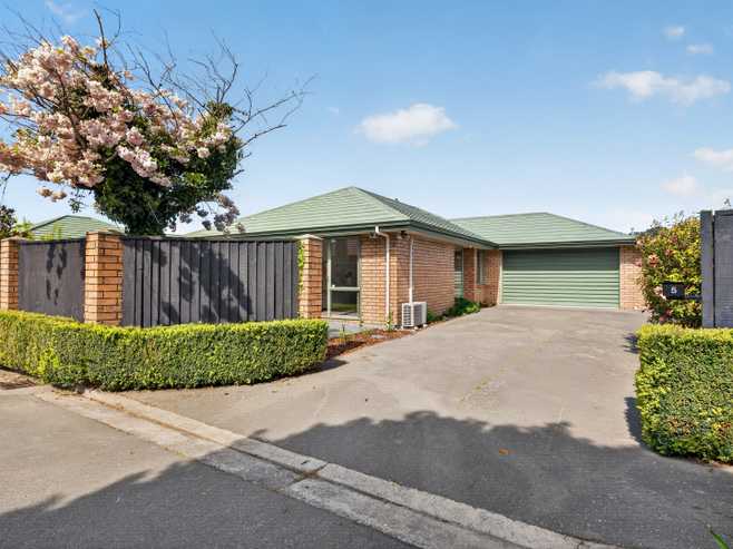 5 Nina Lane, Somerfield