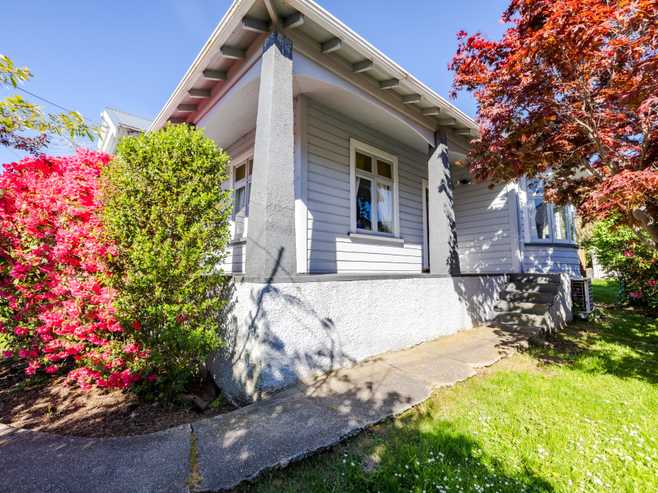16 Whitby Street, Mornington