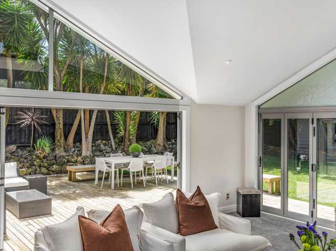 12 Kamahi Street, Mount Eden