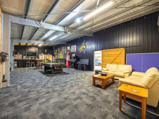  583 State Highway 16, Kumeu