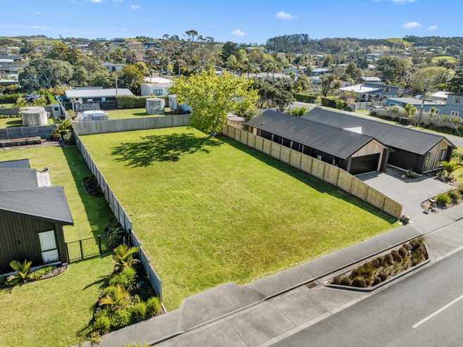 4 William Gilbert Drive, Mangawhai