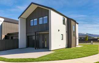 2 Woods Crescent, Cromwell
