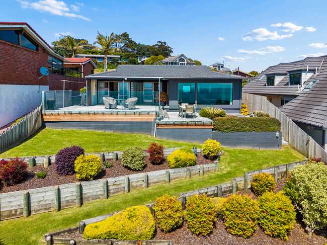 6 Durness Place, Red Beach