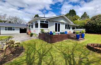 2041 Egmont Road, Kaimiro