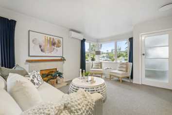 72 Blakeborough Drive, Forrest Hill