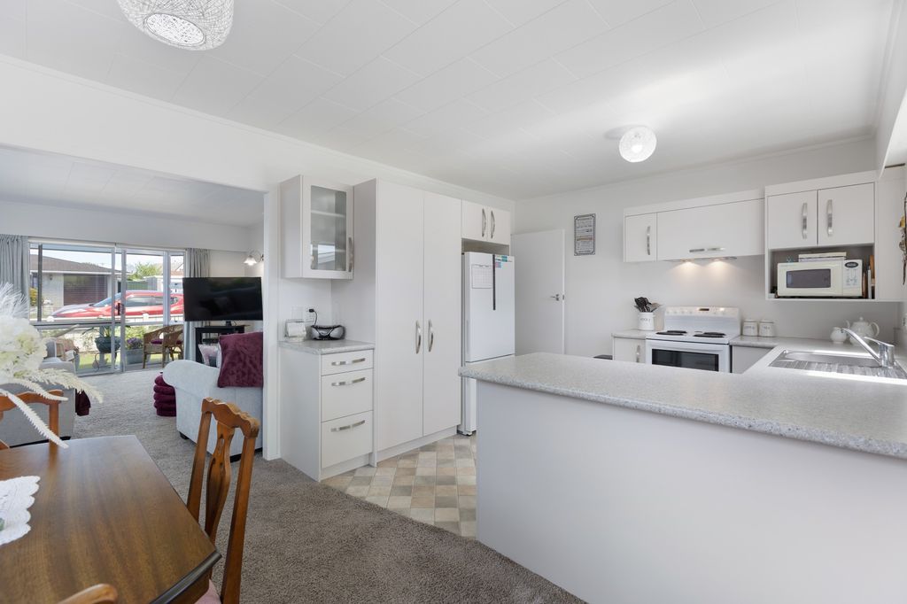 1/6 Webster Street, Westown 3