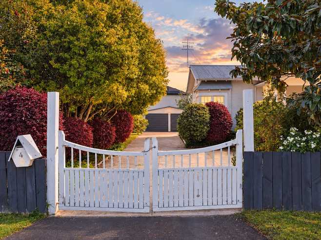4 Bond Street, Hamilton East