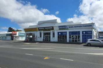 High-exposure retail on Manukau Road