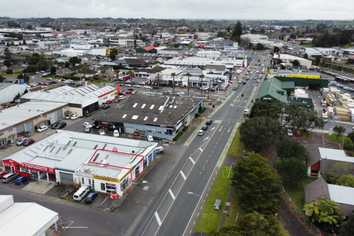 High-exposure retail on Manukau Road