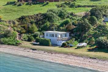 20 Te Wharau Lane, Charteris Bay