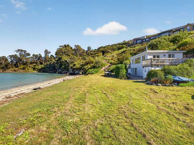 20 Te Wharau Lane, Charteris Bay
