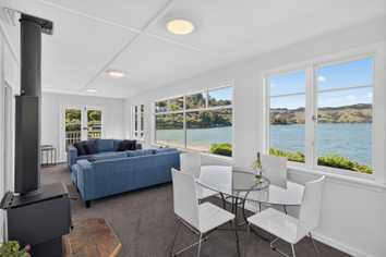 20 Te Wharau Lane, Charteris Bay