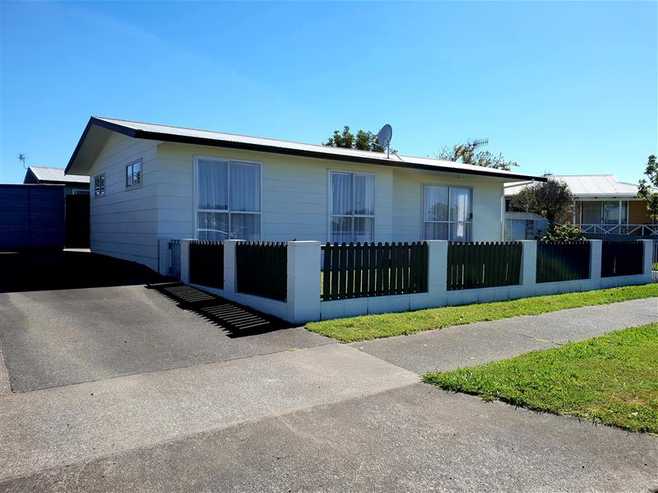 21 Duckworth Crescent, Greenmeadows