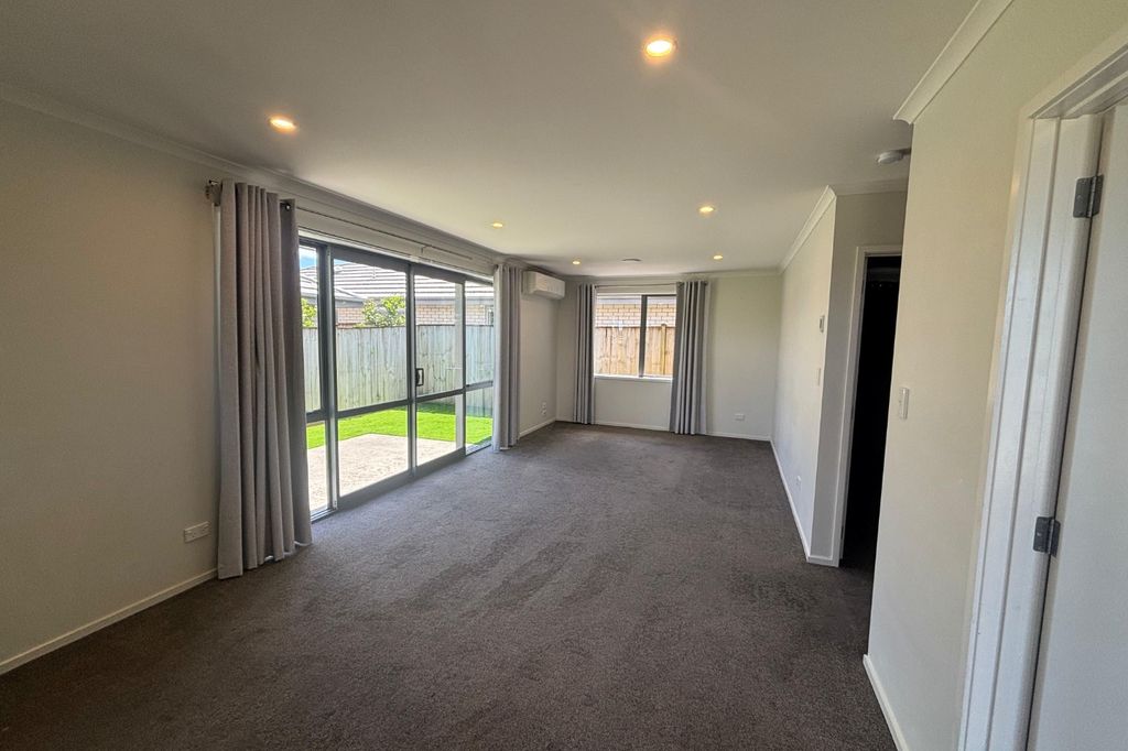 3 bedroom Family Home Belmont 2