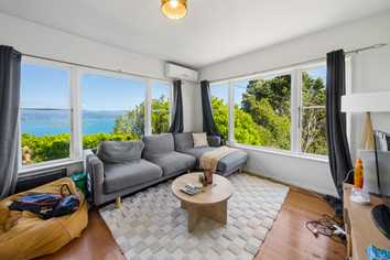 111 Black Rock Road, Newlands