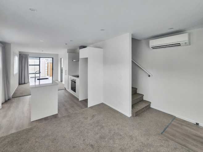 F/1 Bledisloe Crescent, Wainuiomata