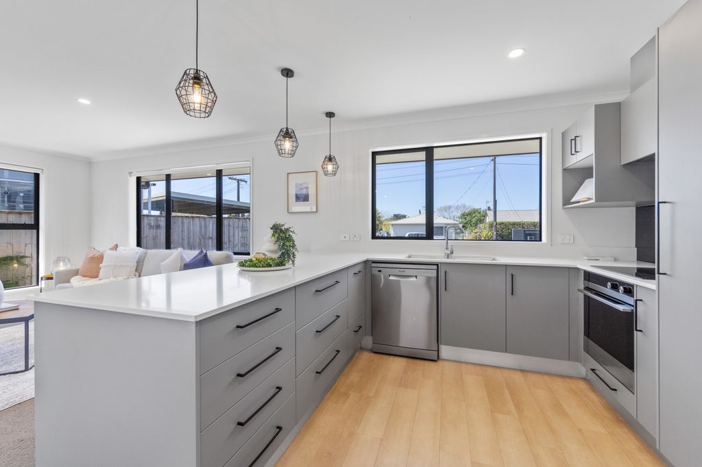 Modern living made easy 3