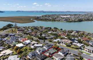140 Luckens Road, West Harbour