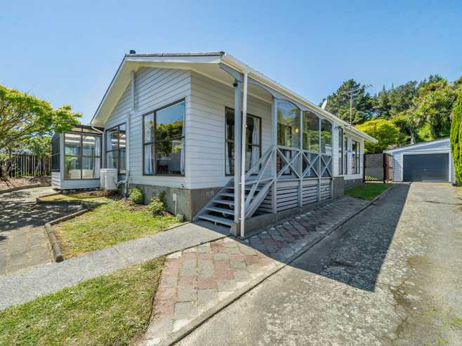 206 Major Drive, Kelson