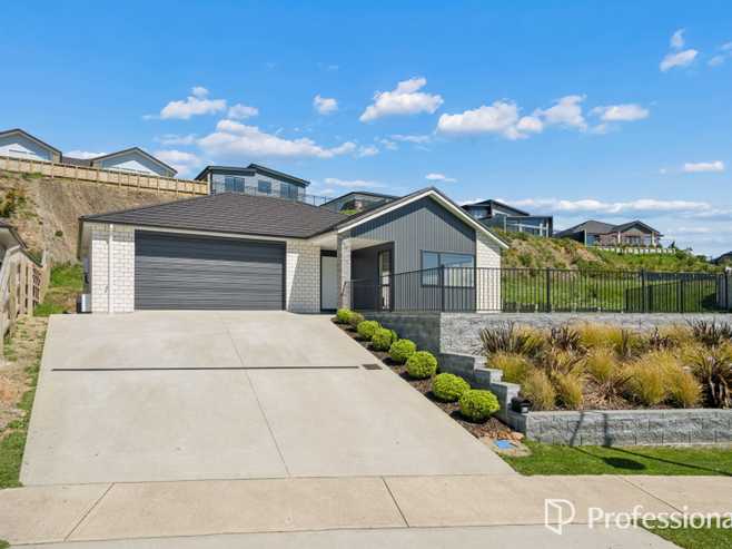 63 Ken Douglas Drive, Aotea