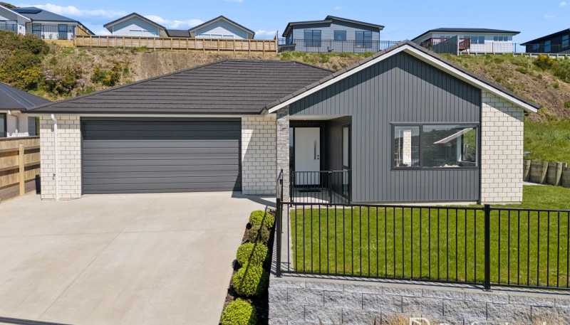 63 Ken Douglas Drive, Aotea