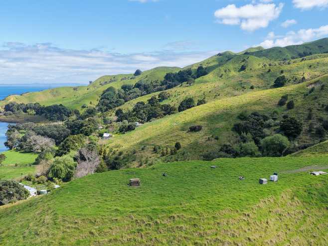 61 Waikawau Valley Road, Kereta