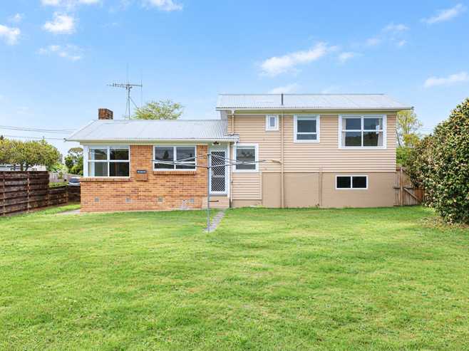 24 Larnach Street, Saint Andrews