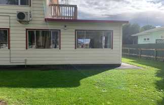 2/196 Kimbolton Road, Feilding