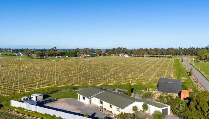 687 Dillons Point Road, Blenheim