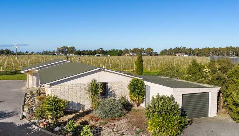 687 Dillons Point Road, Blenheim