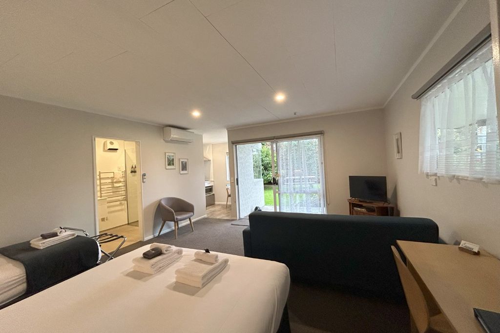 A cosy retreat tucked away from the hustle 5