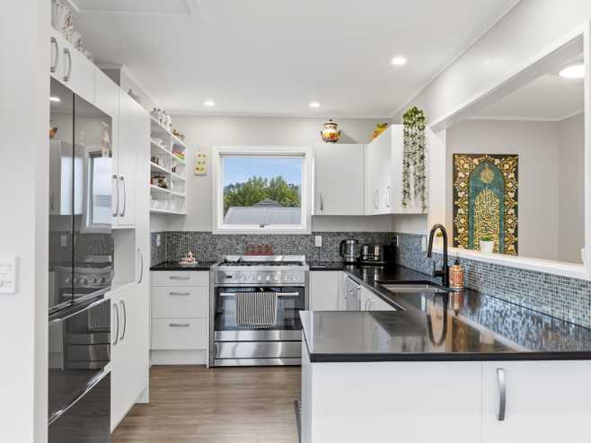 12 Knox Road, Swanson