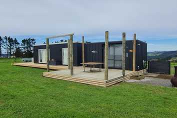 1399 Russell Road, Helena Bay