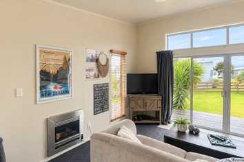 112 Karo Drive, Matarangi