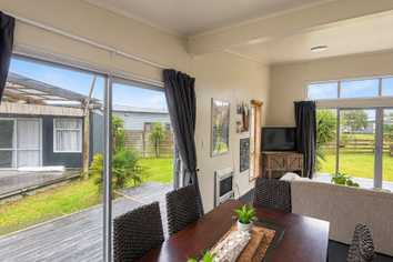 112 Karo Drive, Matarangi