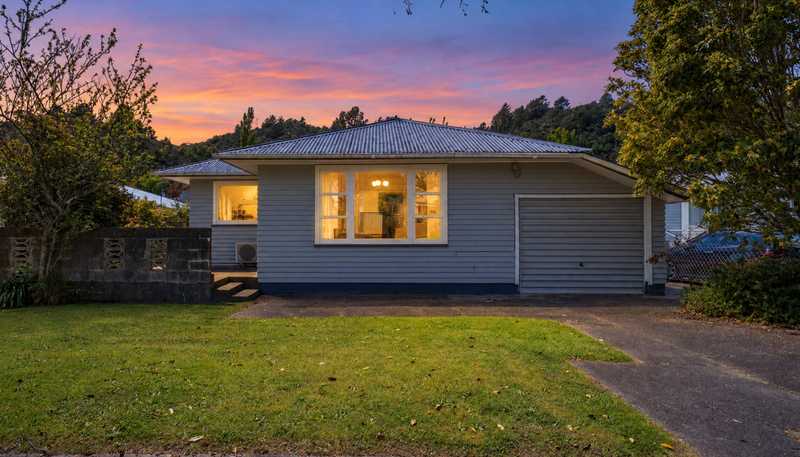 61 Stokes Valley Road, Stokes Valley