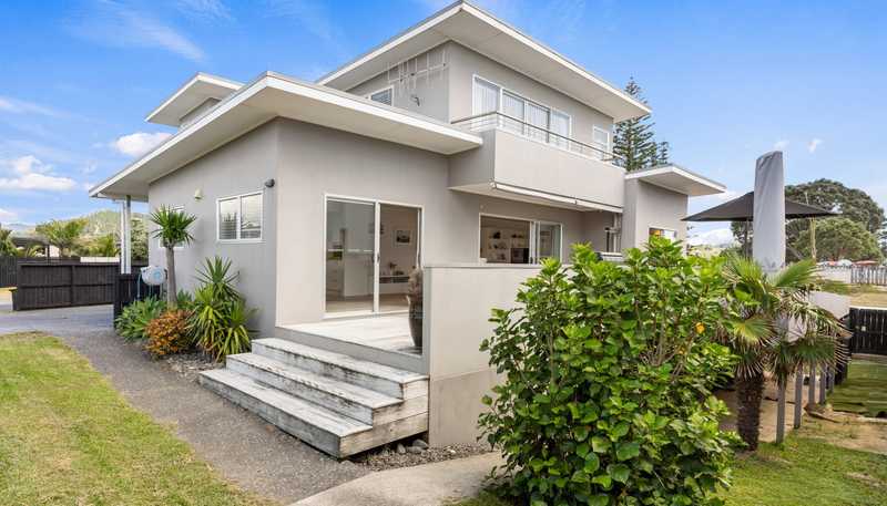 106 Saint Patricks Row, Whangamata